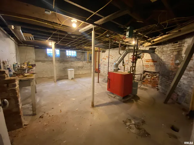 $99,900 | 178 South Main Street, Smithfield, IL 61477