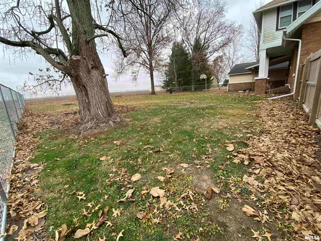 $99,900 | 178 South Main Street, Smithfield, IL 61477