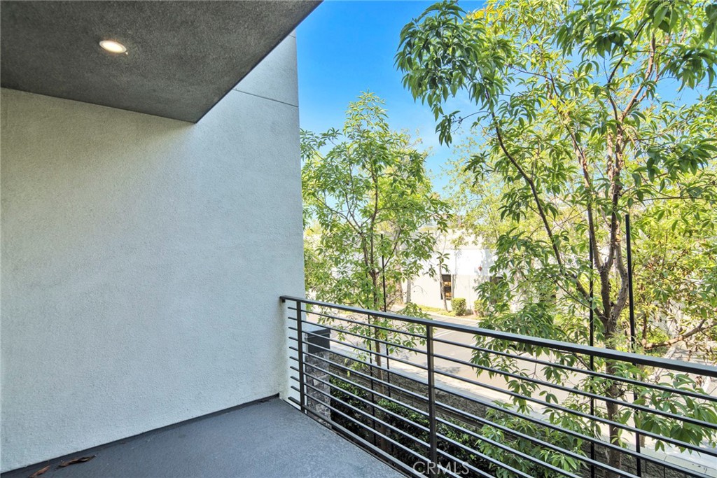 105 Schick Irvine, CA 92614 - Photo 25 of 39 a view of a balcony with plant