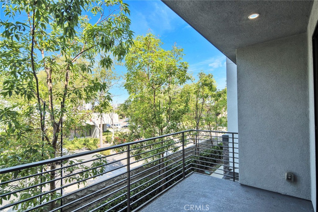 105 Schick Irvine, CA 92614 - Photo 26 of 39 a view of a balcony