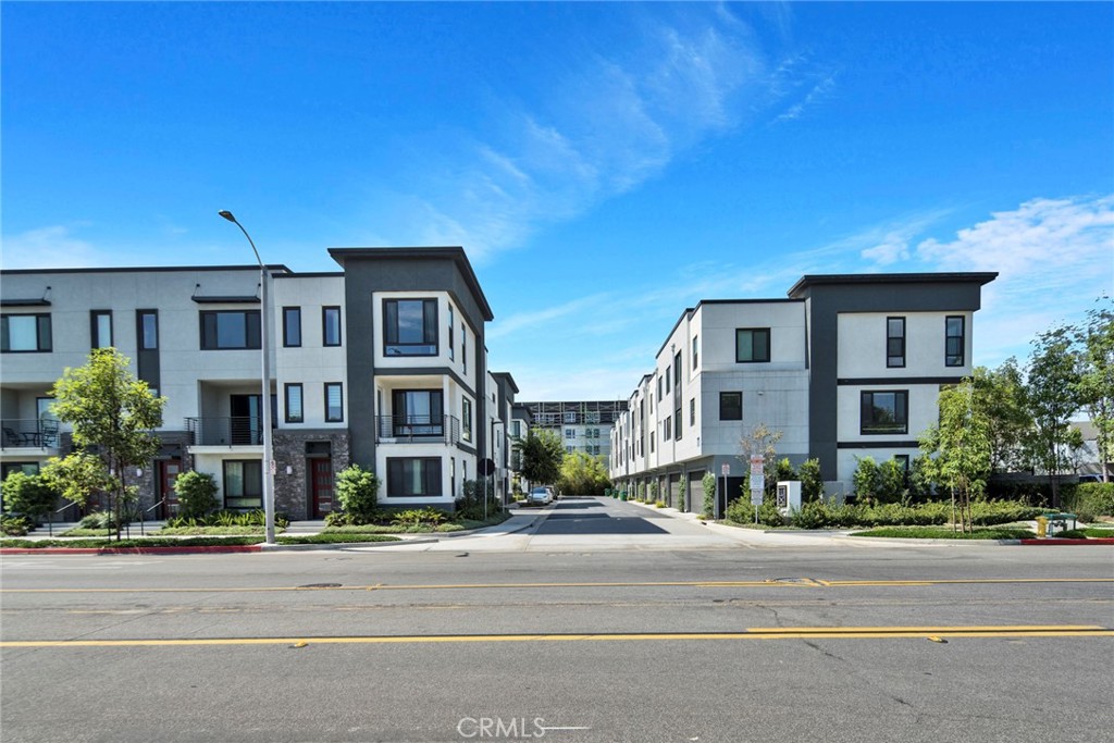 105 Schick Irvine, CA 92614 - Photo 32 of 39 front view of a building