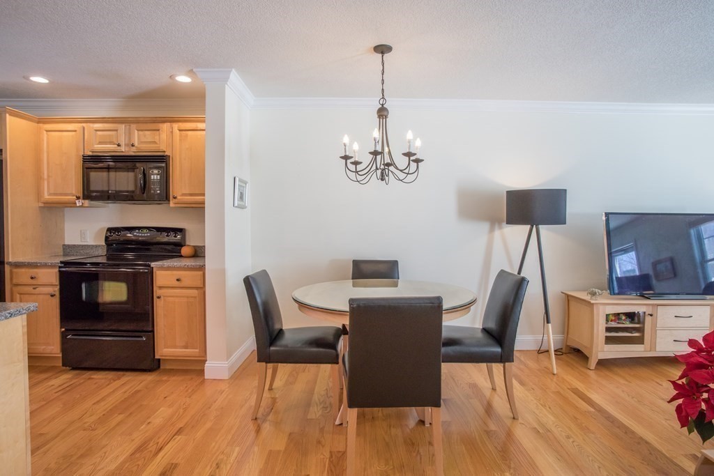 8 Hockanum Road, Unit 5 Northampton, MA 01060 - Photo 6 of 41 Gallery Image 6