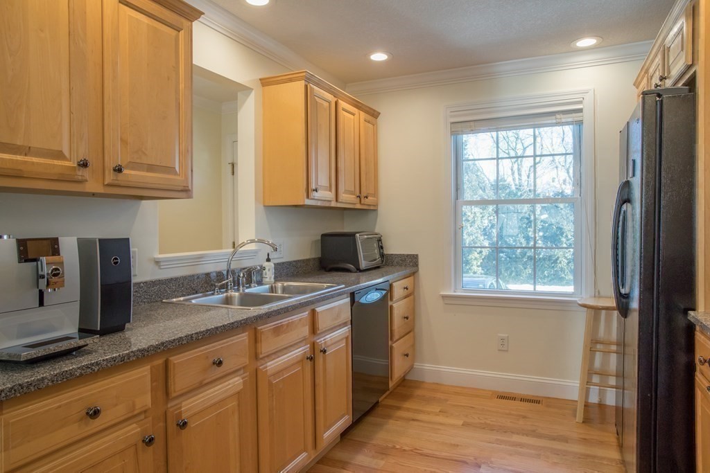 8 Hockanum Road, Unit 5 Northampton, MA 01060 - Photo 10 of 41 Gallery Image 10