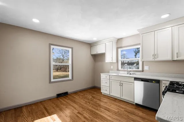 $239,900 | 1922 Muren Boulevard, Belleville, IL 62221