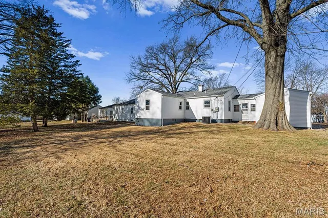 $239,900 | 1922 Muren Boulevard, Belleville, IL 62221