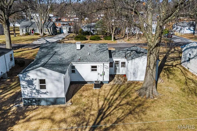 $239,900 | 1922 Muren Boulevard, Belleville, IL 62221