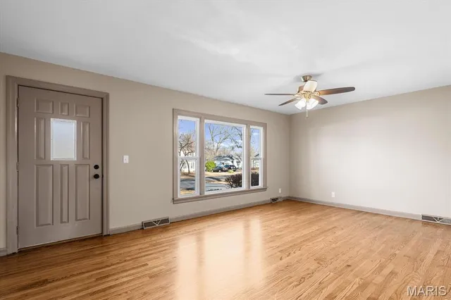 $239,900 | 1922 Muren Boulevard, Belleville, IL 62221