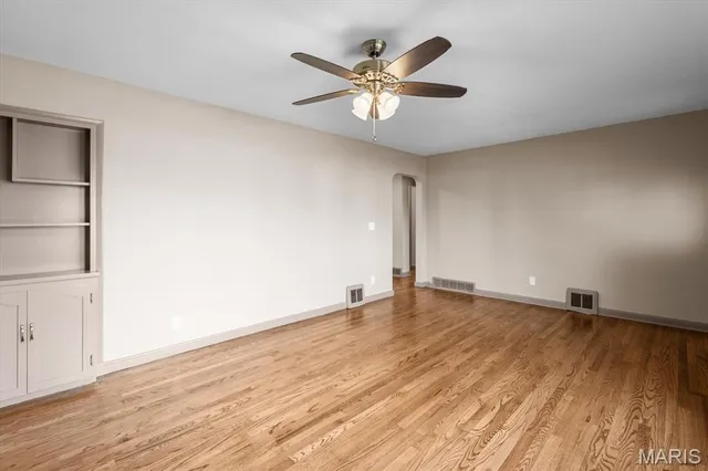 $239,900 | 1922 Muren Boulevard, Belleville, IL 62221