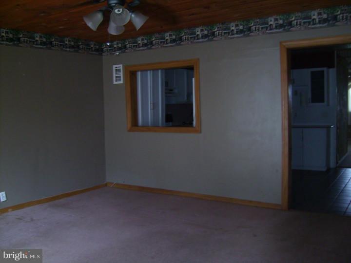12203 Rambler Road Philadelphia, PA 19154 - Photo 7 of 15 Family Room