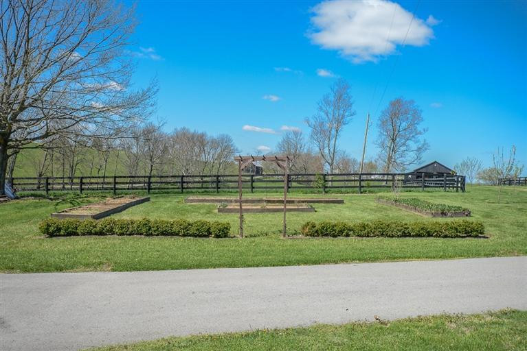 370 Ardery Road Paris, KY 40361 - Photo 33 of 59 Photo 33