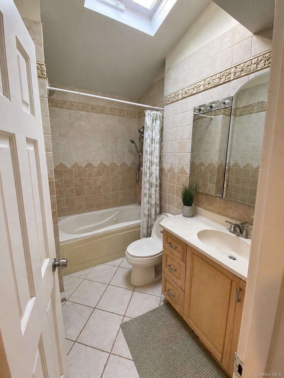 21 Kevin Road Commack, NY 11725 - Photo 6 of 7