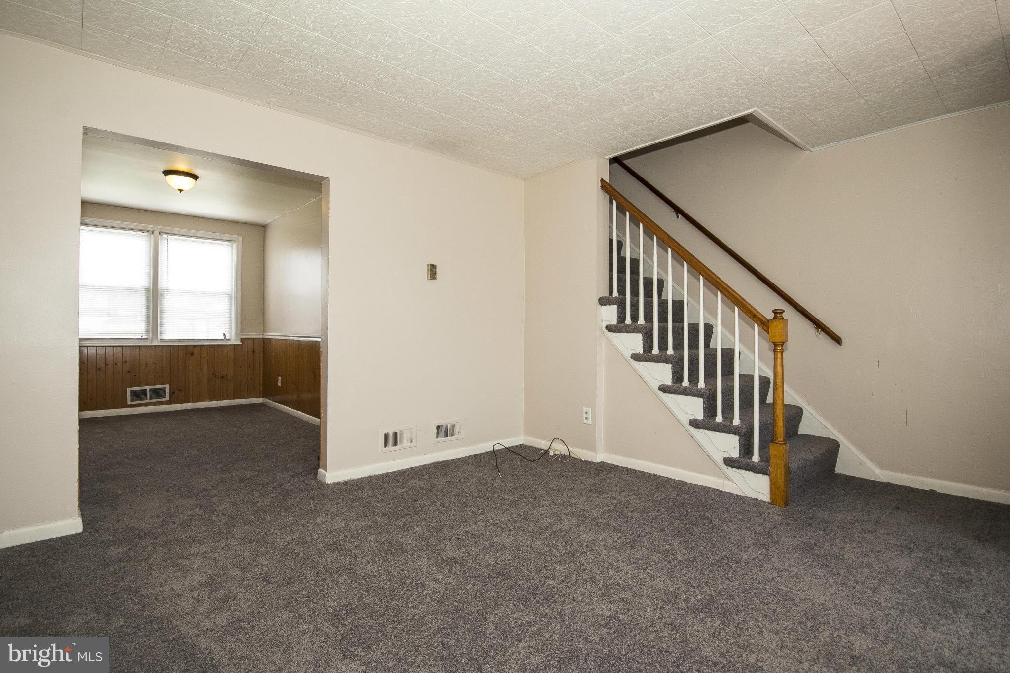 446 Westfield Road Dundalk, MD 21222 - Photo 2 of 19 Living Room