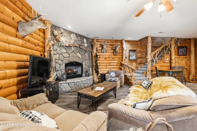 $2,100,000 | 1420 Lakeview Drive, Sharps Chapel, TN 37866