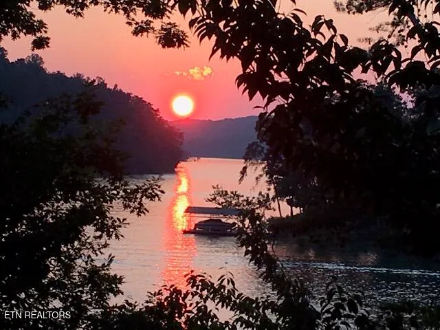 $2,100,000 | 1420 Lakeview Drive, Sharps Chapel, TN 37866