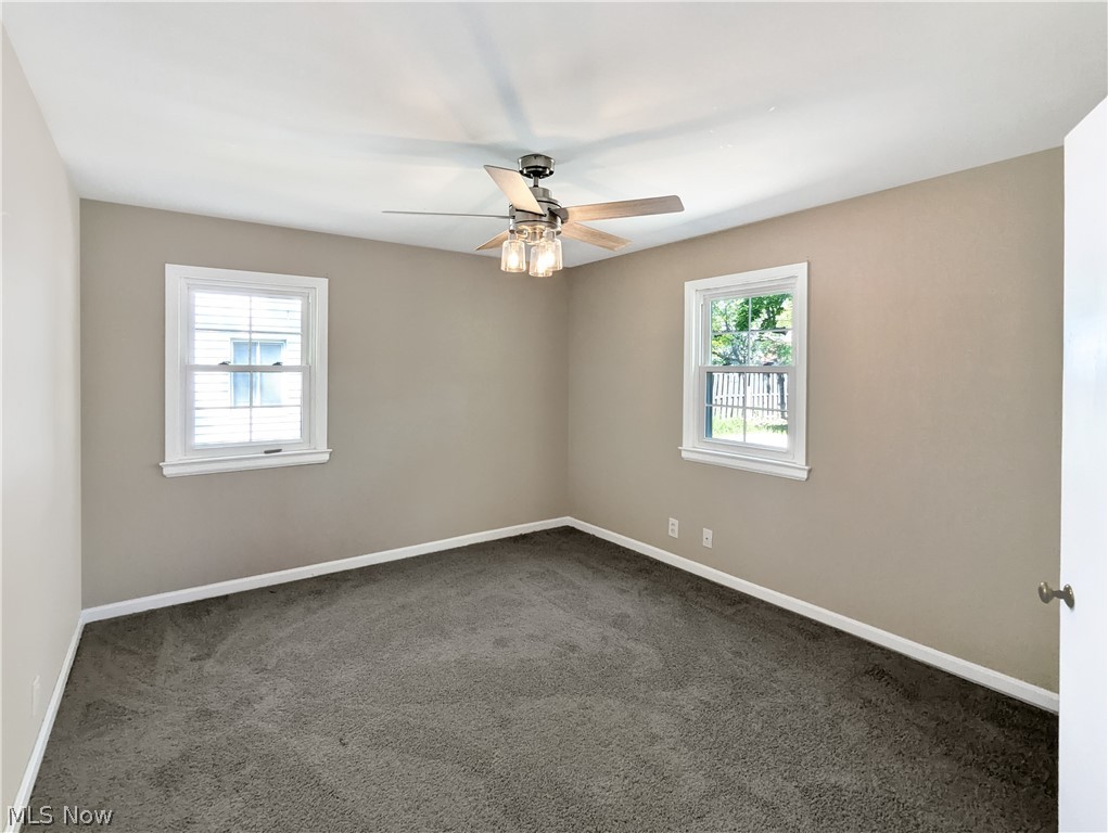 4135 Eastway Road Cleveland, OH 44121 - Photo 4 of 21