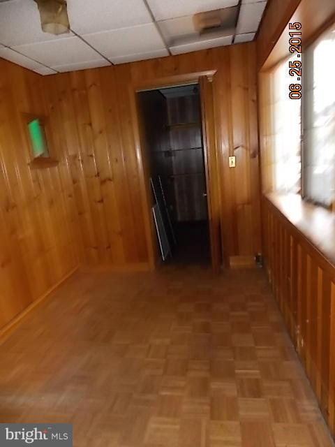 718 Old North Point Road Baltimore, MD 21222 - Photo 2 of 22 Interior (General)