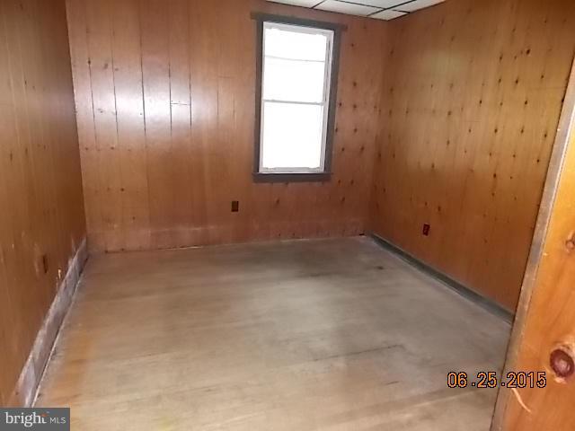 718 Old North Point Road Baltimore, MD 21222 - Photo 7 of 22 Bedroom