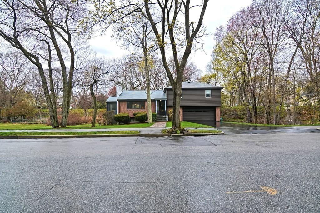 92 Cragmore Road Newton, MA 02461 - Photo 3 of 42 Gallery Image 3