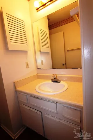 $1,200 | 5001 Grande Drive, Unit 423, Pensacola, FL 32504