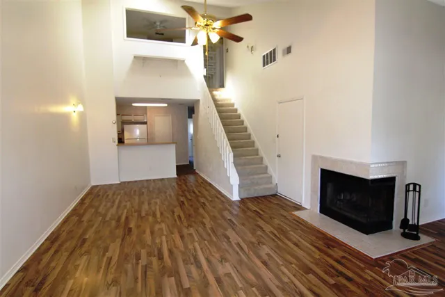 $1,200 | 5001 Grande Drive, Unit 423, Pensacola, FL 32504