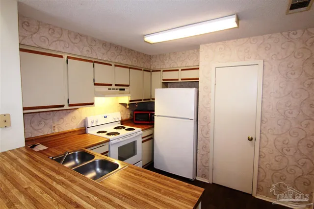 $1,200 | 5001 Grande Drive, Unit 423, Pensacola, FL 32504