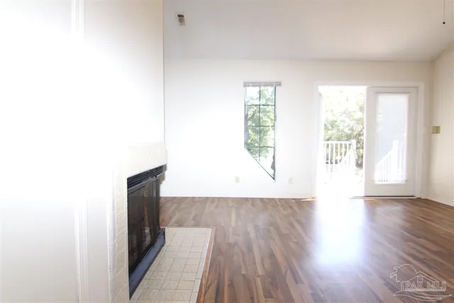 $1,200 | 5001 Grande Drive, Unit 423, Pensacola, FL 32504