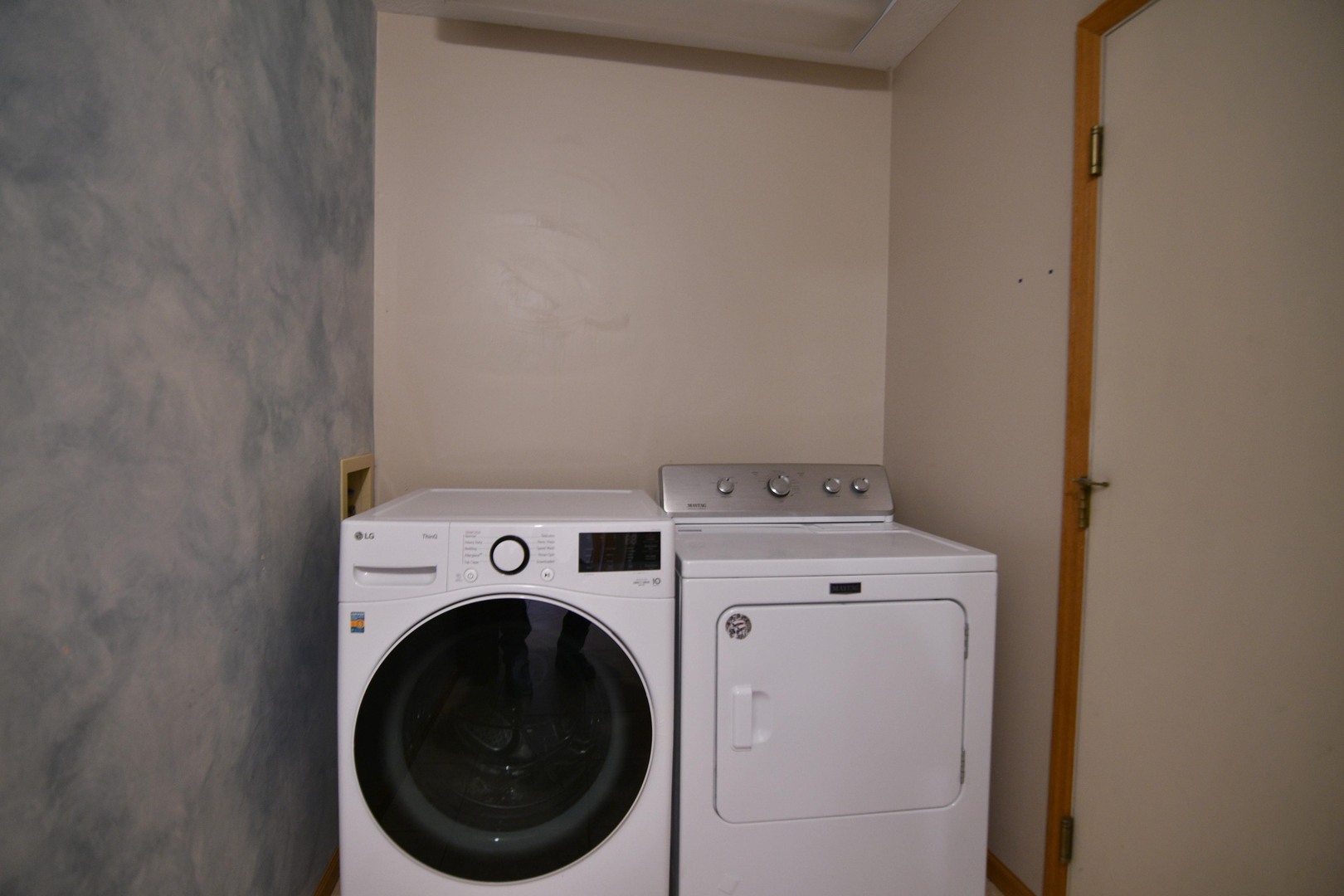 4409 Regency Place Davenport, IA 52806 - Photo 11 of 27