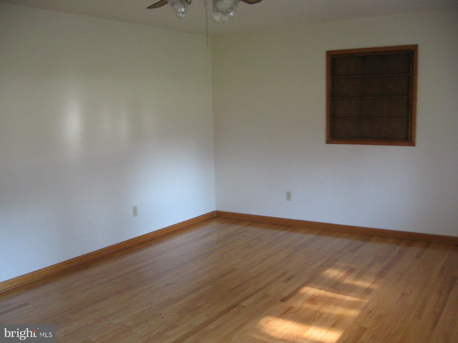 1233 Rest Church Road Clear Brook, VA 22624 - Photo 5 of 25 Living Room