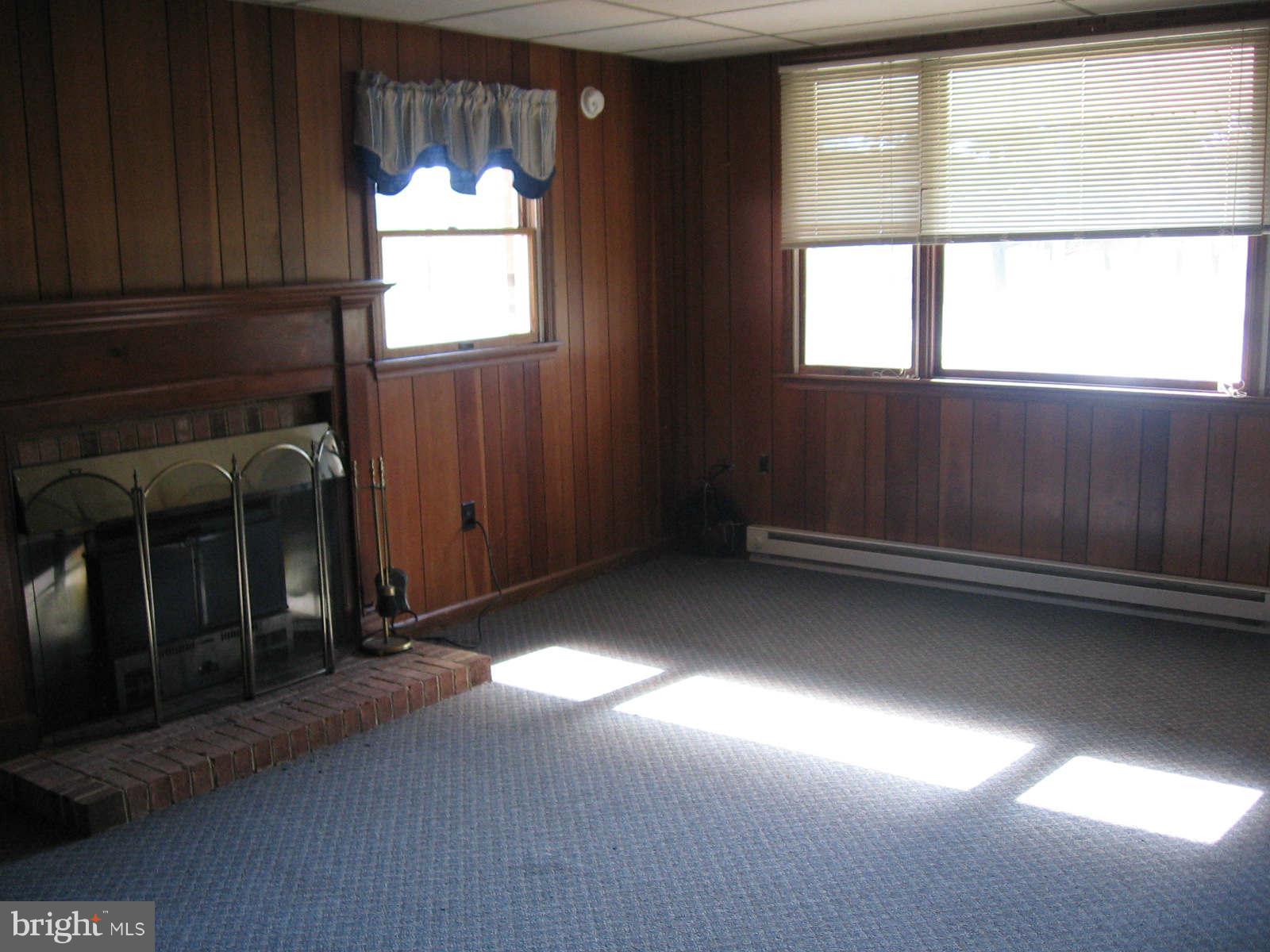 1233 Rest Church Road Clear Brook, VA 22624 - Photo 9 of 25 Family Room