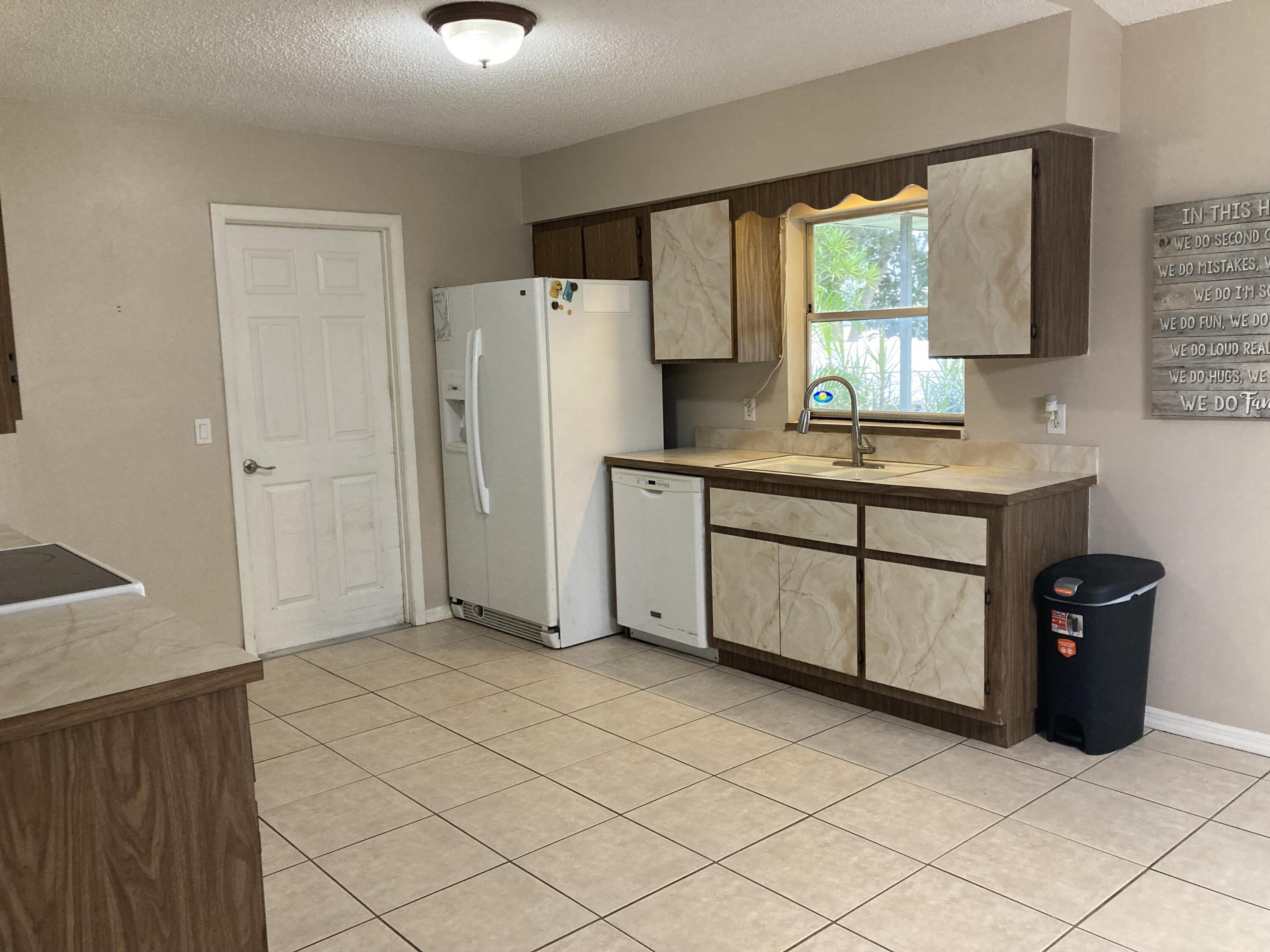 2272 Southeast Shipping Road Port St. Lucie, FL 34952 - Photo 3 of 23 IMG-8425
