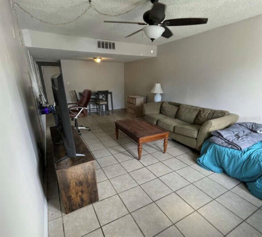 237 Debora Court Altamonte Springs, FL 32701 - Photo 2 of 8 Gallery Image 2