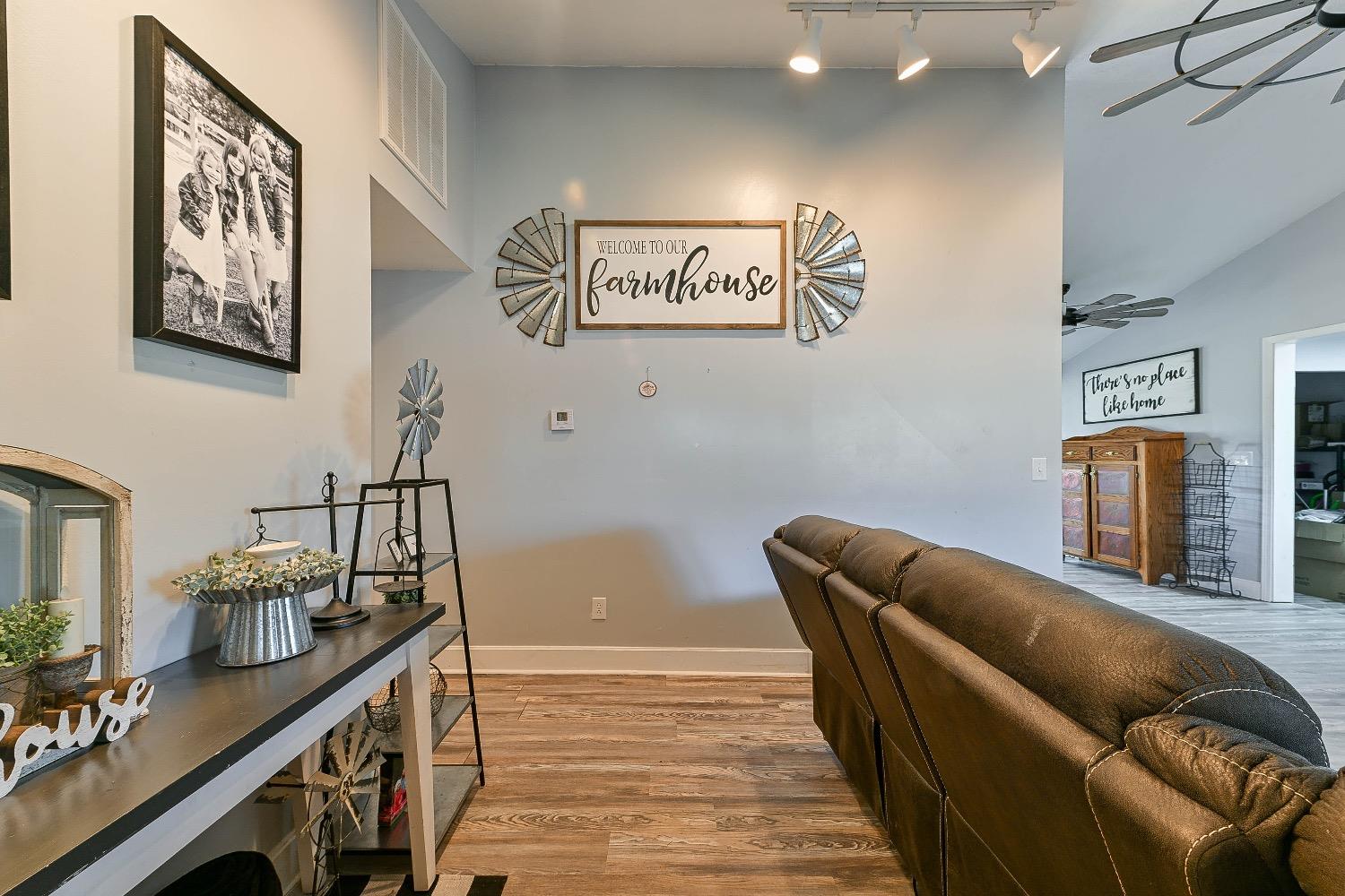 15792 Highway 250 Rising Sun, IN 47040 - Photo 5 of 33