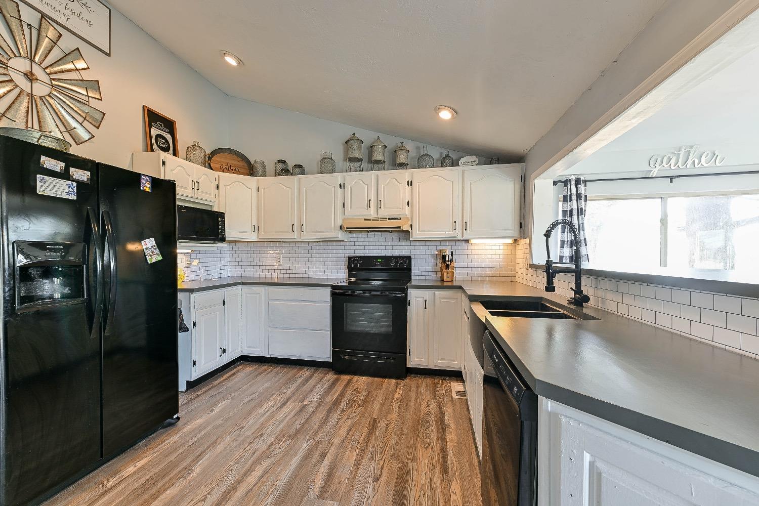 15792 Highway 250 Rising Sun, IN 47040 - Photo 9 of 33