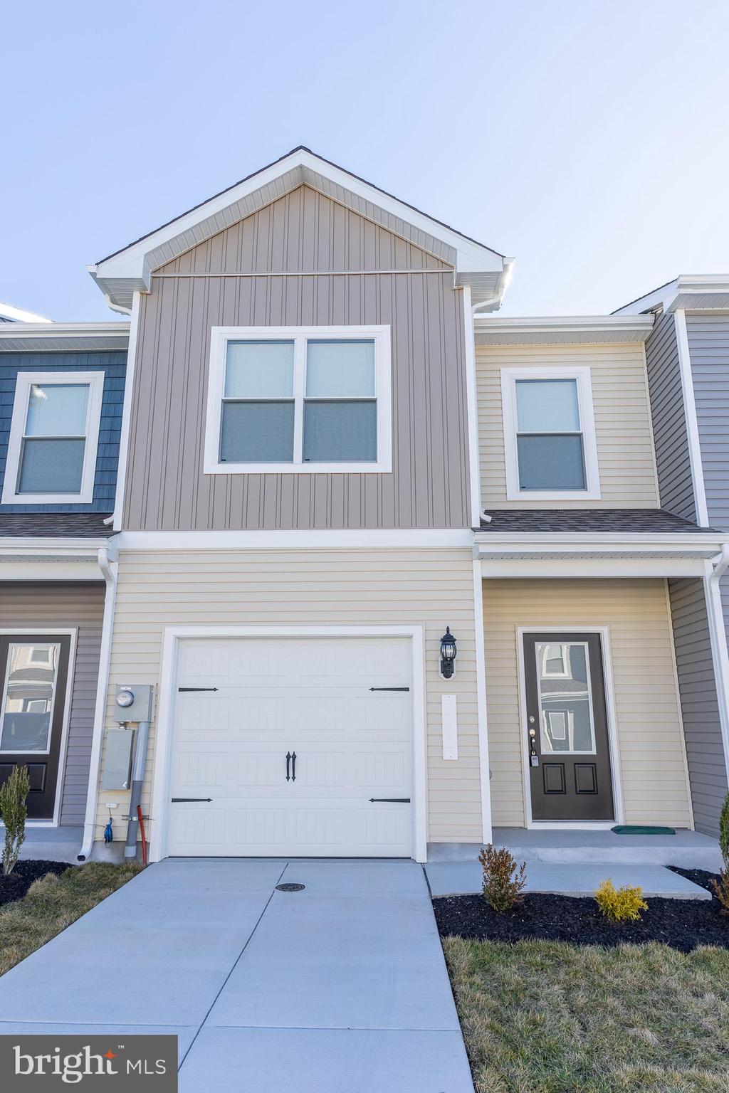 104 Cramsford Street Falling Waters, WV 25419 - Photo 2 of 16