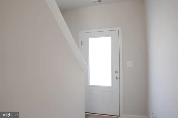 $2,100 | 104 Cramsford Street, Falling Waters, WV 25419