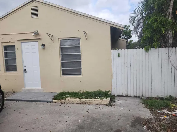 $1,750 | 1910 Garfield Street, Unit 1, Hollywood, FL 33020