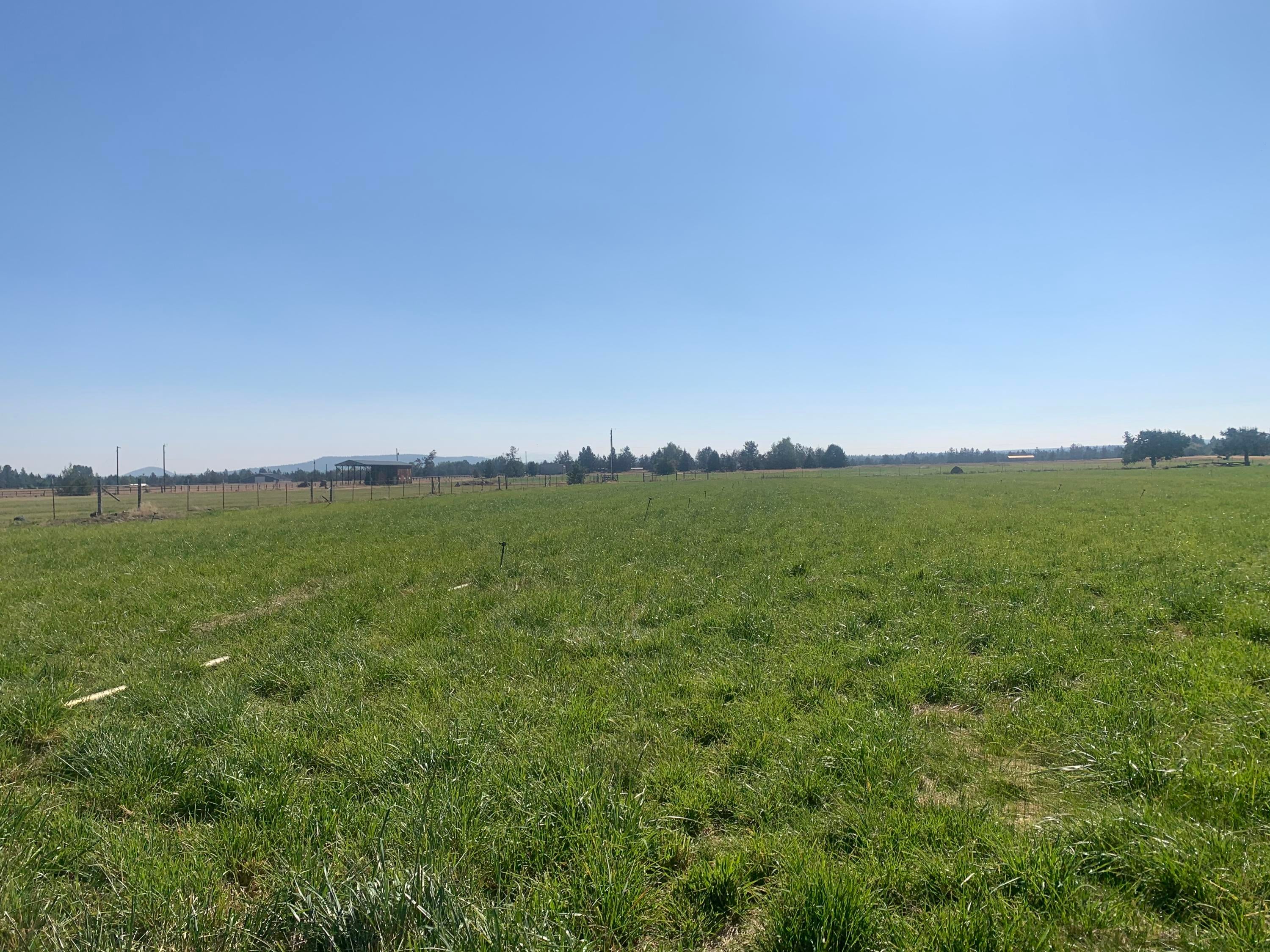 18895 Couch Market Road Bend, OR 97703 - Photo 3 of 5 IMG-8424