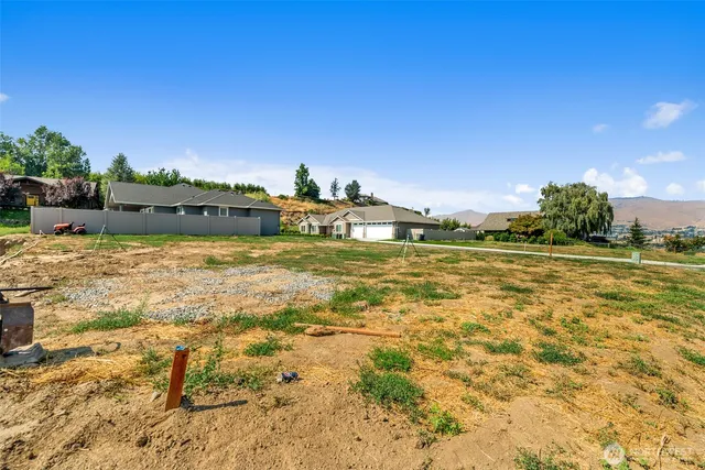 $214,900 | 2140 Covey Ridge Lane, Wenatchee, WA 98801