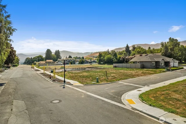 $214,900 | 2140 Covey Ridge Lane, Wenatchee, WA 98801