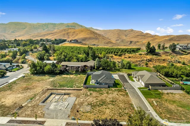 $214,900 | 2140 Covey Ridge Lane, Wenatchee, WA 98801