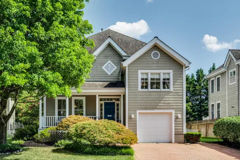 $8,750 | 4728 23rd Street North, Arlington, VA 22207