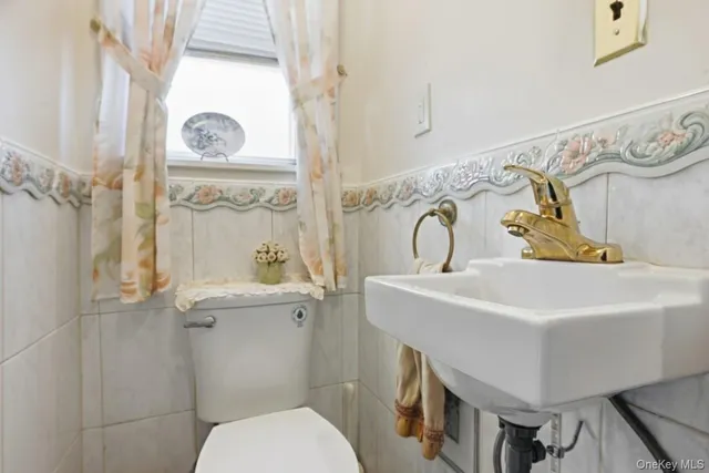 $829,000 | 89-18 239th Street | Bellerose