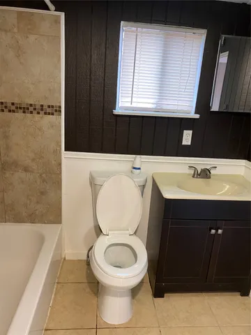 a view of utility room