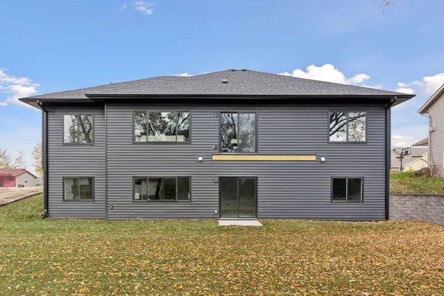 $600,000 | 1227 Bellflower Lane Northeast, Owatonna, MN 55060