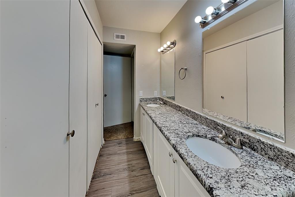 2611 Sprucewood Lane Euless, TX 76039 - Photo 7 of 18