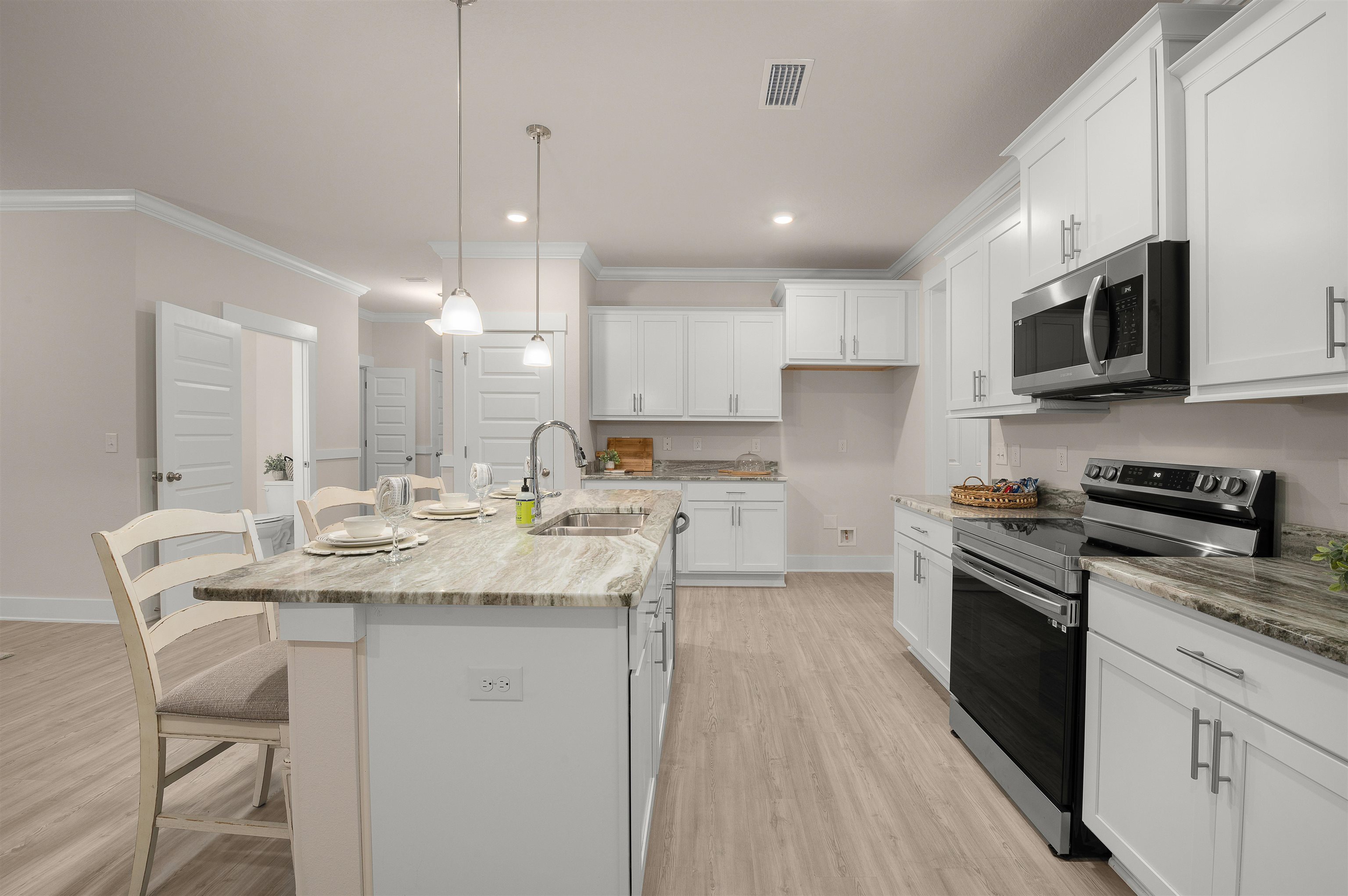 1118 Pheasant Circle Foley, AL 36535 - Photo 5 of 19 KITCHEN
