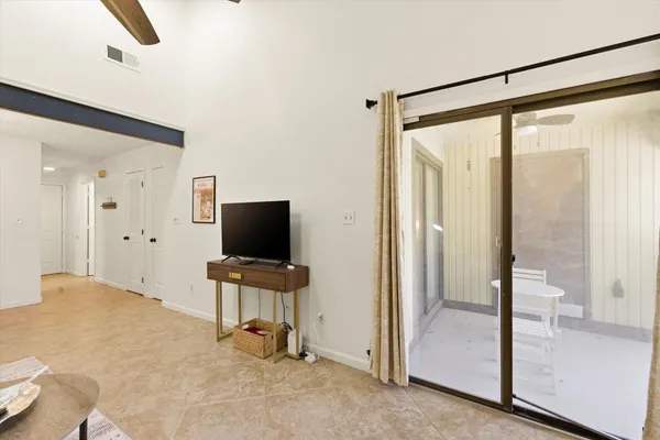 $89,900 | 216 Dixie Drive, Unit 8, Tallahassee, FL 32304