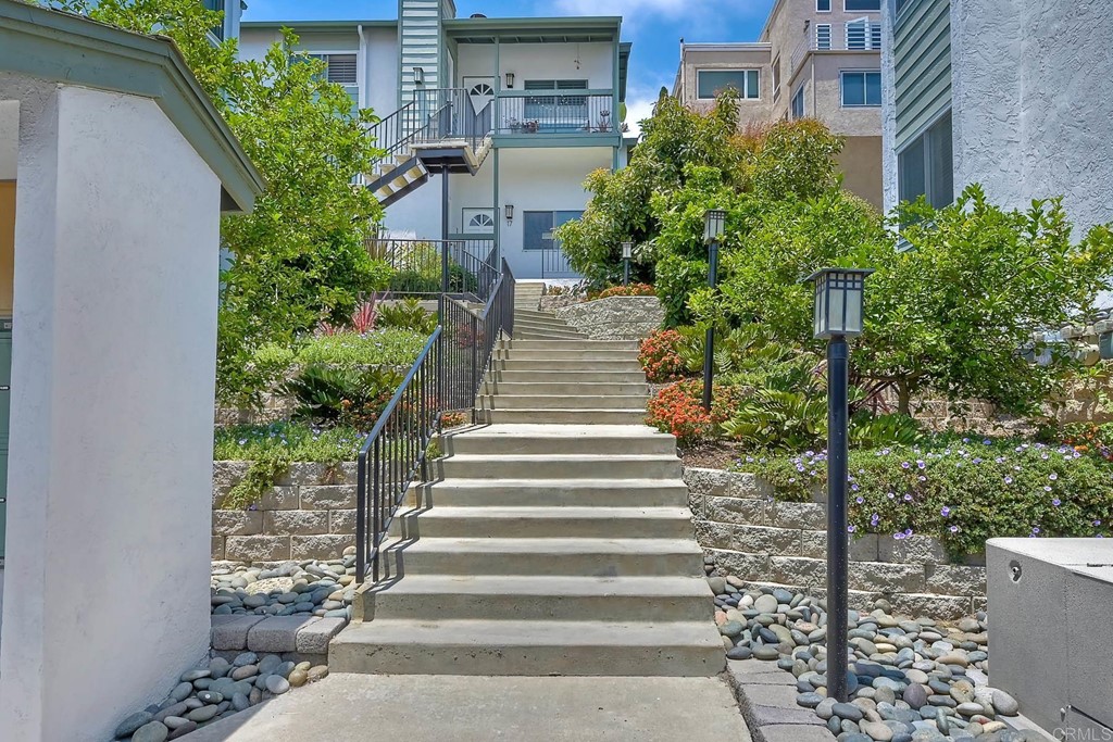 2961 Columbia Street, Unit 17 San Diego, CA 92103 - Photo 4 of 24