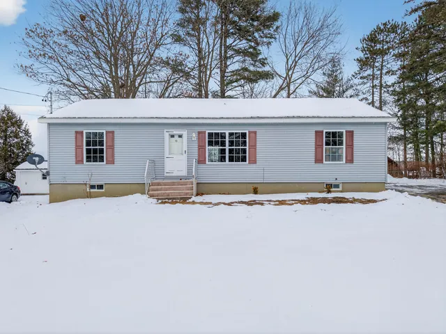 $350,000 | 30 Elliott Avenue, Lewiston, ME 04240