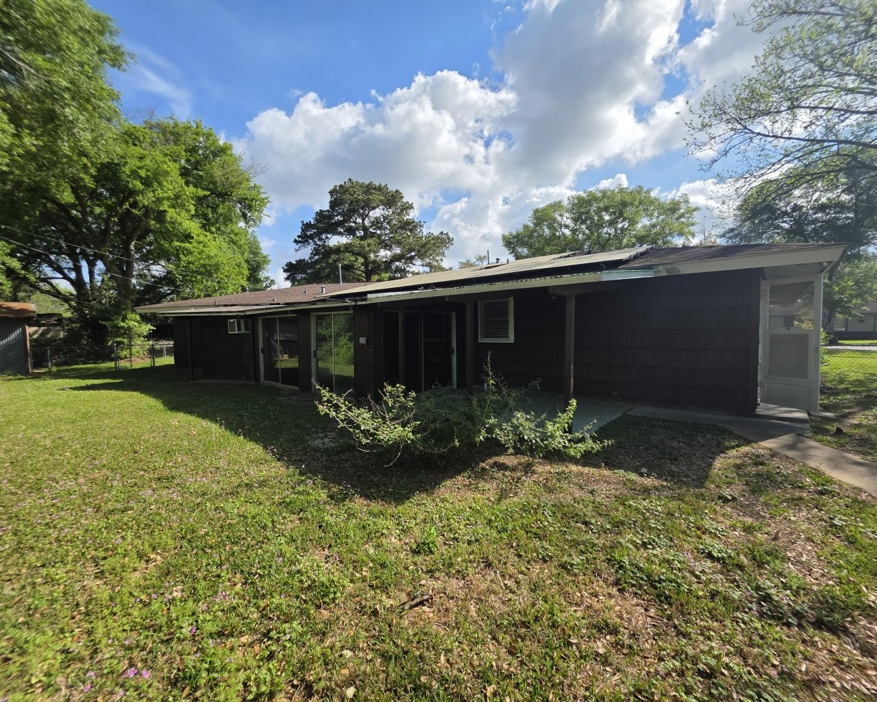 813 North Morgan Street Angleton, TX 77515 - Photo 20 of 22 View of the back, fenced backyard